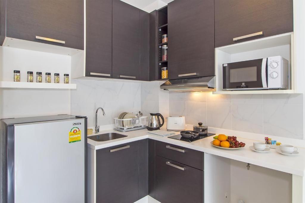 Chic Condo By Resava Karon Eksteriør billede